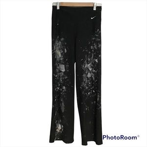 Nike Dri-Fit Paint Splashed Straight Leg Leggings size S
